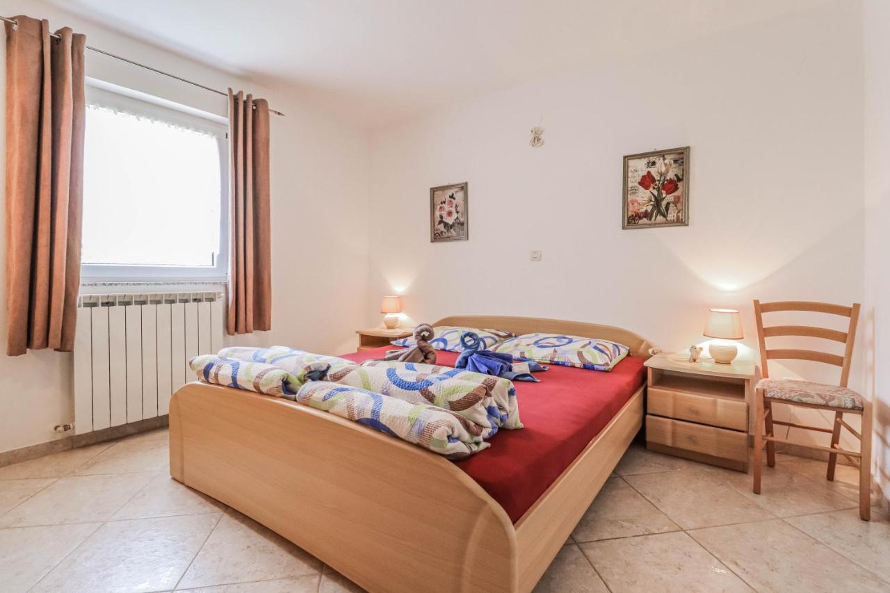 Pension Nina Umag Exteriör bild